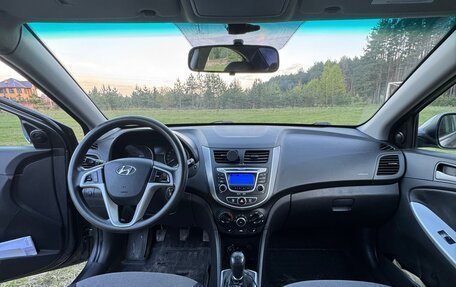 Hyundai Solaris II рестайлинг, 2012 год, 650 000 рублей, 8 фотография