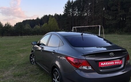 Hyundai Solaris II рестайлинг, 2012 год, 650 000 рублей, 5 фотография