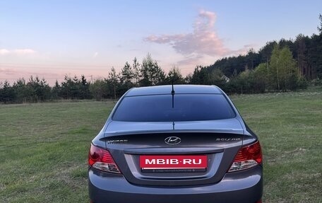 Hyundai Solaris II рестайлинг, 2012 год, 650 000 рублей, 2 фотография