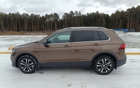 Volkswagen Tiguan II, 2019 год, 2 580 000 рублей, 6 фотография