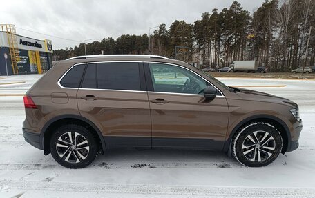 Volkswagen Tiguan II, 2019 год, 2 580 000 рублей, 7 фотография