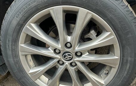 Toyota RAV4, 2018 год, 2 550 000 рублей, 10 фотография