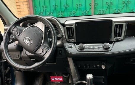 Toyota RAV4, 2018 год, 2 550 000 рублей, 9 фотография