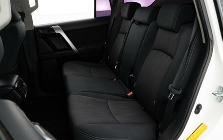 Toyota Land Cruiser Prado 150 рестайлинг 2, 2015 год, 3 989 099 рублей, 9 фотография