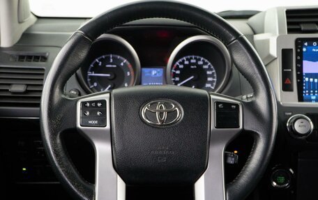 Toyota Land Cruiser Prado 150 рестайлинг 2, 2015 год, 3 989 099 рублей, 16 фотография