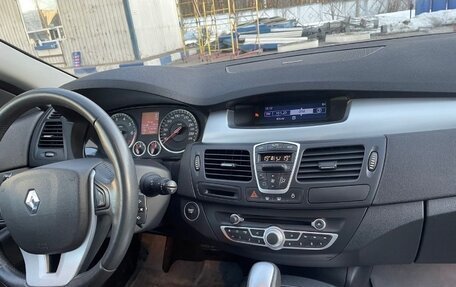 Renault Laguna III рестайлинг, 2009 год, 1 090 000 рублей, 11 фотография