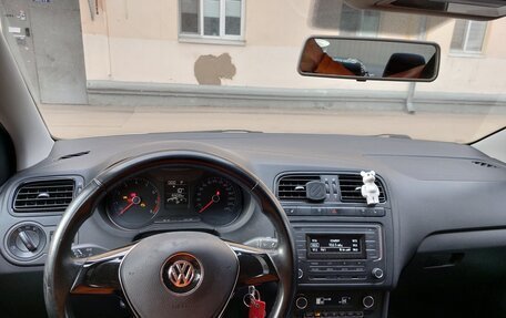 Volkswagen Polo VI (EU Market), 2017 год, 1 300 000 рублей, 5 фотография