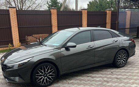 Hyundai Elantra, 2022 год, 2 450 000 рублей, 3 фотография