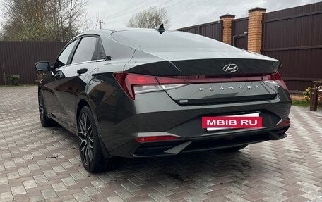 Hyundai Elantra, 2022 год, 2 450 000 рублей, 5 фотография