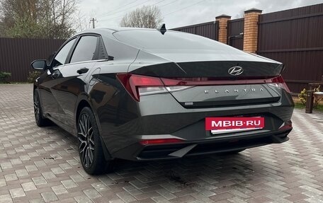 Hyundai Elantra, 2022 год, 2 450 000 рублей, 4 фотография