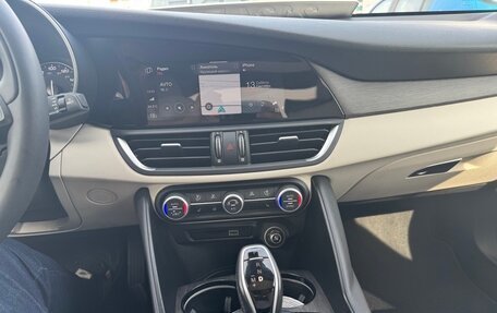 Alfa Romeo Giulia II, 2021 год, 2 700 000 рублей, 19 фотография