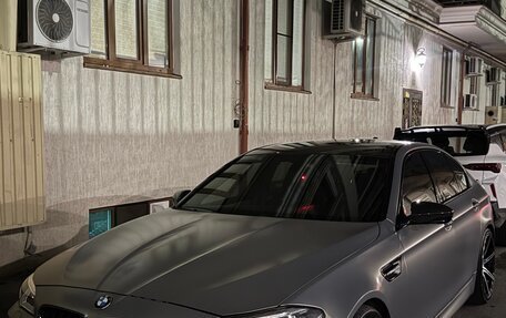 BMW M5, 2012 год, 3 400 000 рублей, 1 фотография