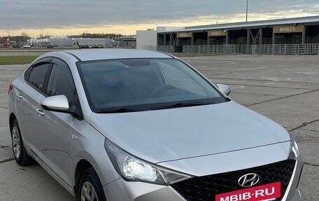 Hyundai Solaris II рестайлинг, 2020 год, 1 540 000 рублей, 2 фотография