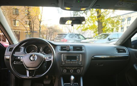 Volkswagen Jetta VI, 2016 год, 1 450 000 рублей, 6 фотография