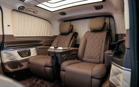 Mercedes-Benz V-Класс, 2024 год, 21 900 000 рублей, 21 фотография