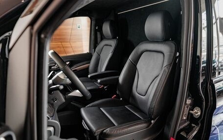 Mercedes-Benz V-Класс, 2024 год, 21 900 000 рублей, 19 фотография