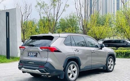 Toyota RAV4, 2021 год, 2 419 732 рублей, 7 фотография