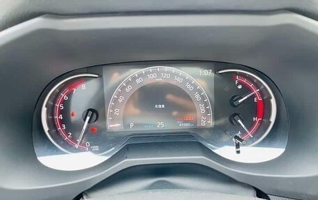 Toyota RAV4, 2021 год, 2 419 732 рублей, 8 фотография