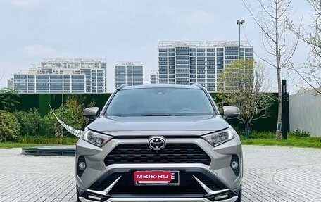 Toyota RAV4, 2021 год, 2 419 732 рублей, 3 фотография