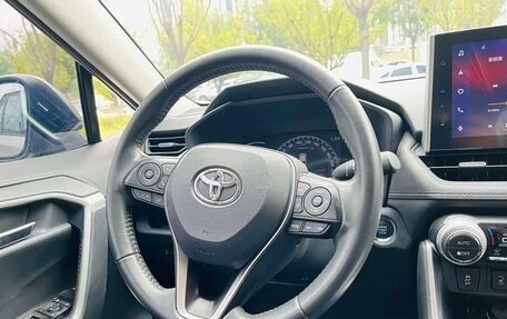 Toyota RAV4, 2021 год, 2 419 732 рублей, 14 фотография