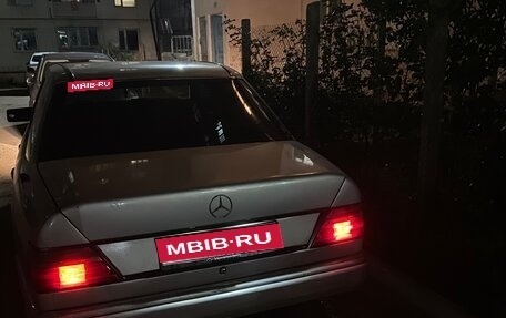 Mercedes-Benz W124, 1987 год, 250 000 рублей, 1 фотография