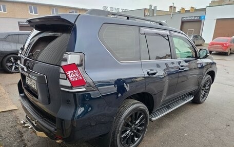 Toyota Land Cruiser Prado 150 рестайлинг 2, 2019 год, 5 800 000 рублей, 4 фотография