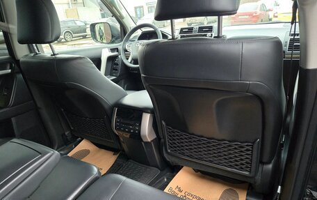 Toyota Land Cruiser Prado 150 рестайлинг 2, 2019 год, 5 800 000 рублей, 9 фотография