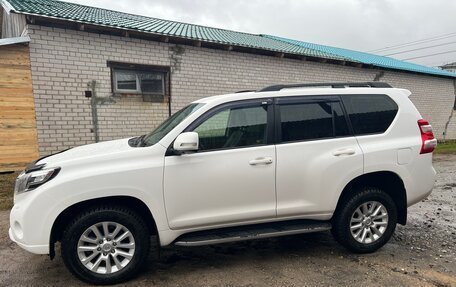 Toyota Land Cruiser Prado 150 рестайлинг 2, 2014 год, 3 250 000 рублей, 2 фотография
