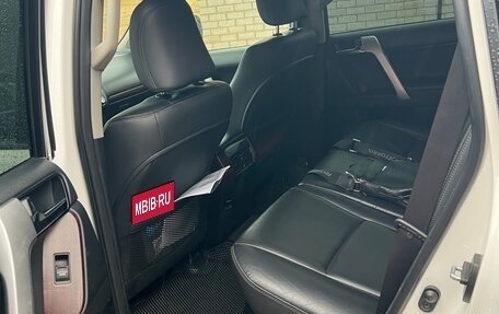 Toyota Land Cruiser Prado 150 рестайлинг 2, 2014 год, 3 250 000 рублей, 9 фотография