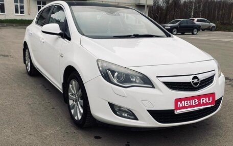Opel Astra J, 2011 год, 790 000 рублей, 3 фотография