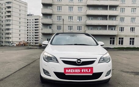 Opel Astra J, 2011 год, 790 000 рублей, 2 фотография