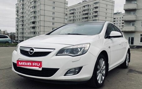 Opel Astra J, 2011 год, 790 000 рублей, 12 фотография