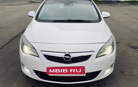 Opel Astra J, 2011 год, 790 000 рублей, 17 фотография
