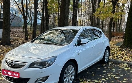 Opel Astra J, 2012 год, 720 000 рублей, 3 фотография