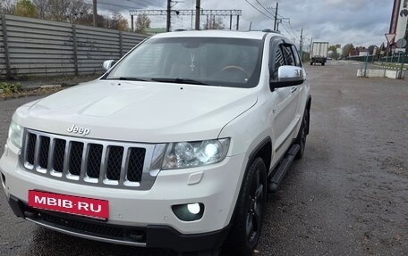 Jeep Grand Cherokee, 2011 год, 1 300 000 рублей, 2 фотография