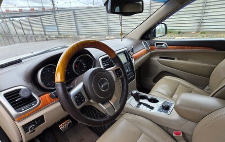 Jeep Grand Cherokee, 2011 год, 1 300 000 рублей, 20 фотография