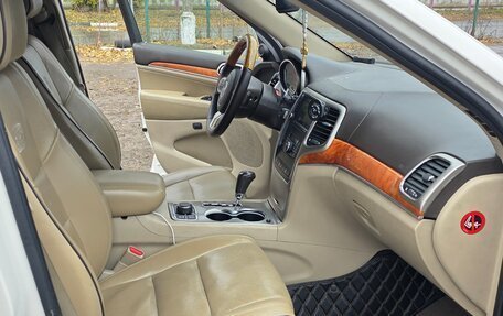 Jeep Grand Cherokee, 2011 год, 1 300 000 рублей, 18 фотография