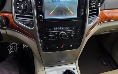 Jeep Grand Cherokee, 2011 год, 1 300 000 рублей, 21 фотография