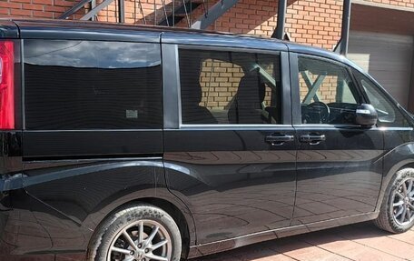 Honda Stepwgn IV, 2019 год, 1 900 000 рублей, 4 фотография