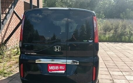 Honda Stepwgn IV, 2019 год, 1 900 000 рублей, 5 фотография
