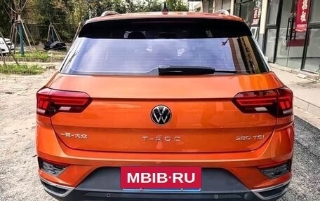 Volkswagen T-Roc I, 2021 год, 1 715 632 рублей, 5 фотография