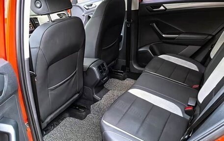 Volkswagen T-Roc I, 2021 год, 1 715 632 рублей, 8 фотография