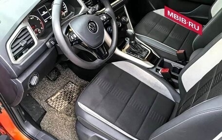 Volkswagen T-Roc I, 2021 год, 1 715 632 рублей, 7 фотография