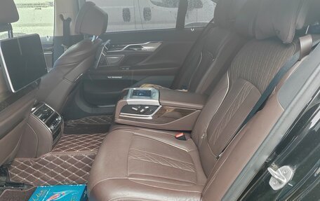 BMW 7 серия, 2015 год, 3 500 000 рублей, 16 фотография