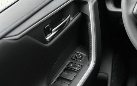 Toyota RAV4, 2025 год, 4 090 000 рублей, 18 фотография