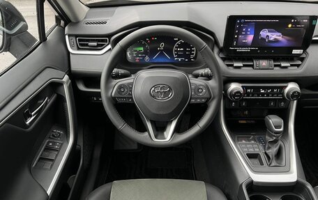 Toyota RAV4, 2025 год, 4 090 000 рублей, 9 фотография