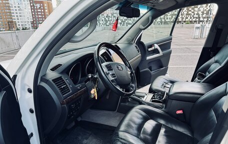 Toyota Land Cruiser 200, 2012 год, 3 700 000 рублей, 24 фотография