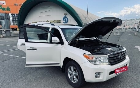 Toyota Land Cruiser 200, 2012 год, 3 700 000 рублей, 22 фотография