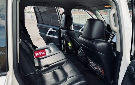 Toyota Land Cruiser 200, 2012 год, 3 700 000 рублей, 27 фотография