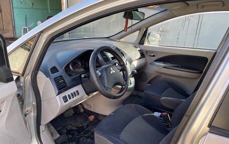 Mitsubishi Grandis, 2008 год, 650 000 рублей, 5 фотография